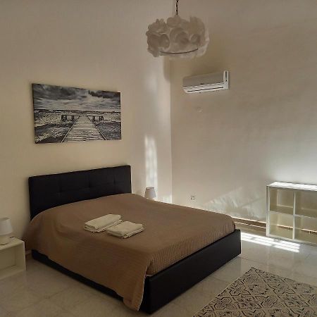 Di Fronzo Guest House T Triggiano Exterior photo